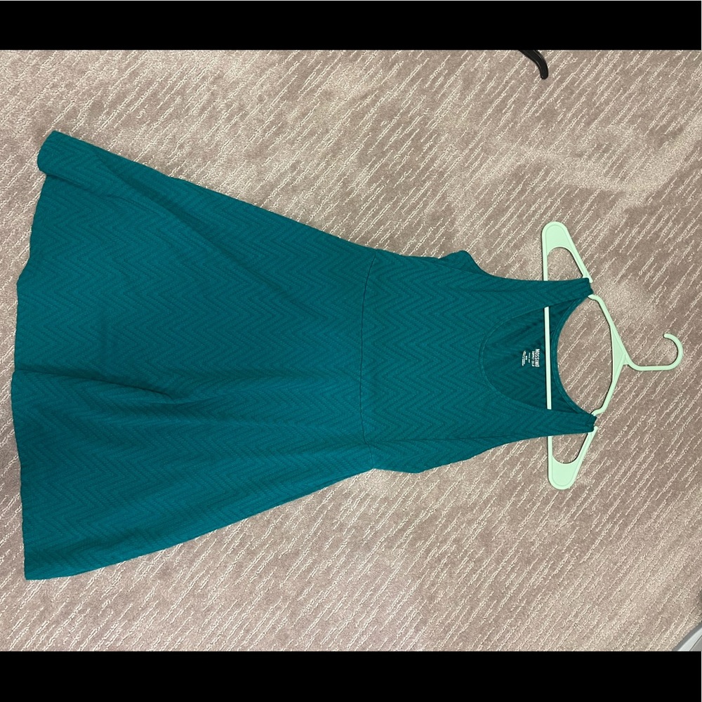 kids green dress